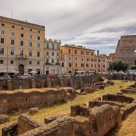 Luxe Escape Colosseo * Roma